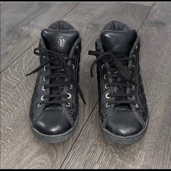 AUTHENTIC Chanel sneakers - Picture 1 of 11